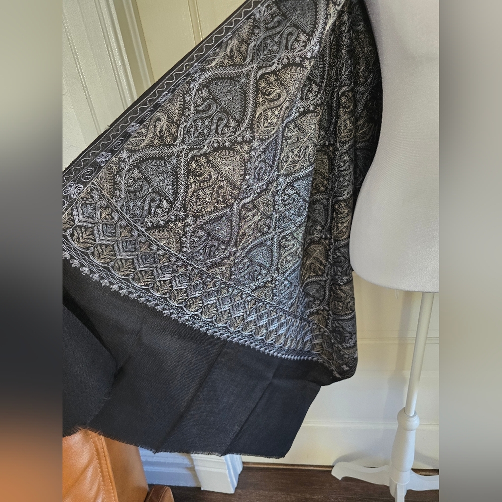 NEW Sri Manjunatha Silk Shawal - Picture 4 of 7